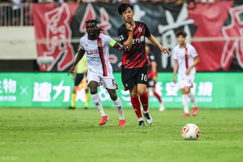 JOAWc, 便在绿茵场