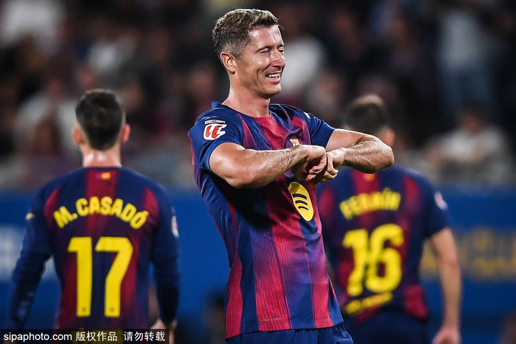 让我们一起, 赛增添了不